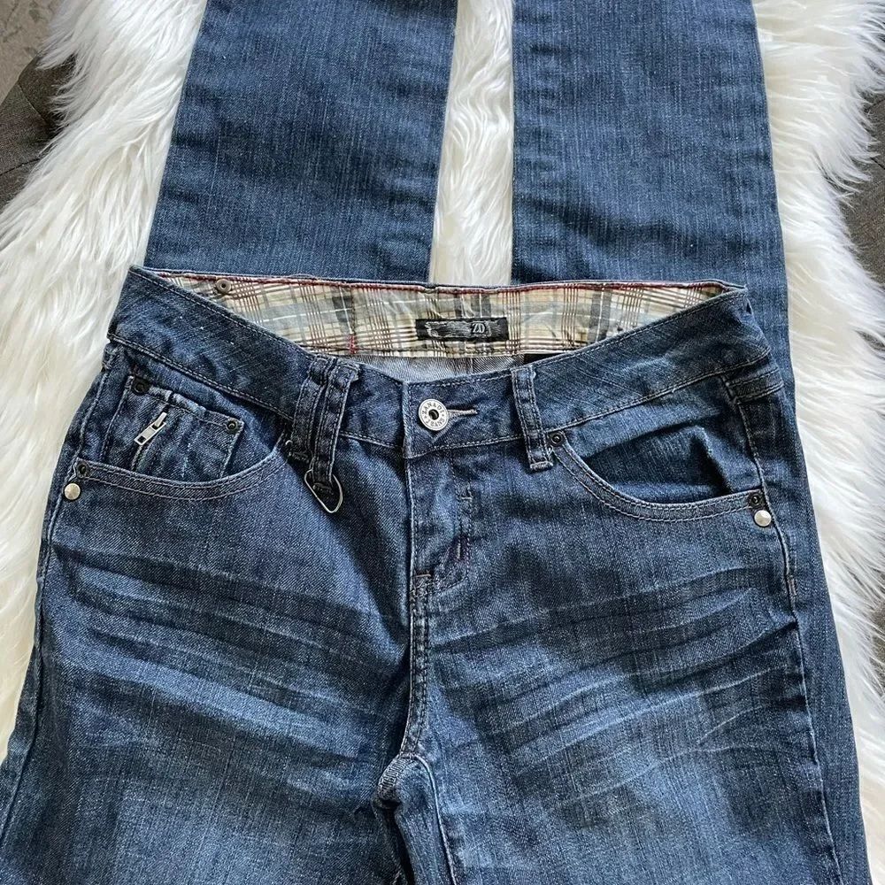 ZANADI medium wash 5 pocket ROCK jeans size 9 - Picture 4 of 8